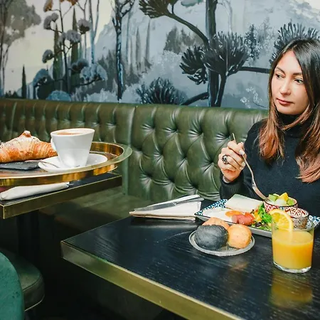 Tree Charme Parliament Boutique רומא