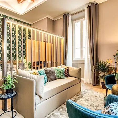 Tree Charme Parliament Boutique