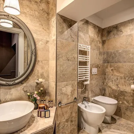 Отель Tree Charme Parliament Boutique