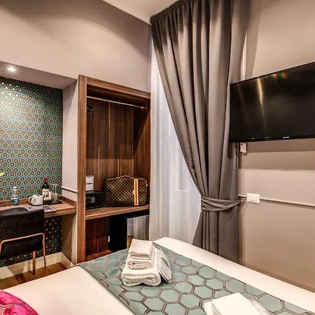 Tree Charme Parliament Boutique Отель 3*