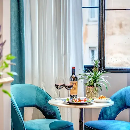 Tree Charme Parliament Boutique