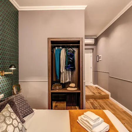 Tree Charme Parliament Boutique רומא