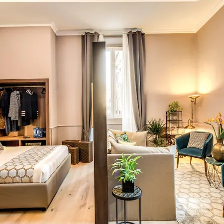 Tree Charme Parliament Boutique Hotel 3*