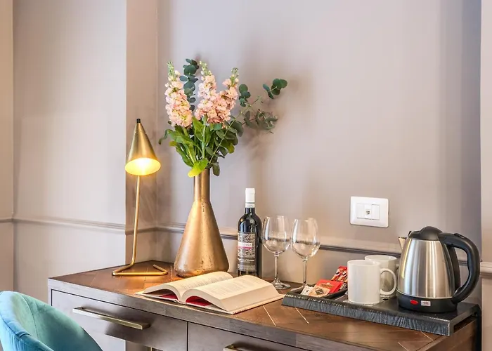 Tree Charme Parliament Boutique