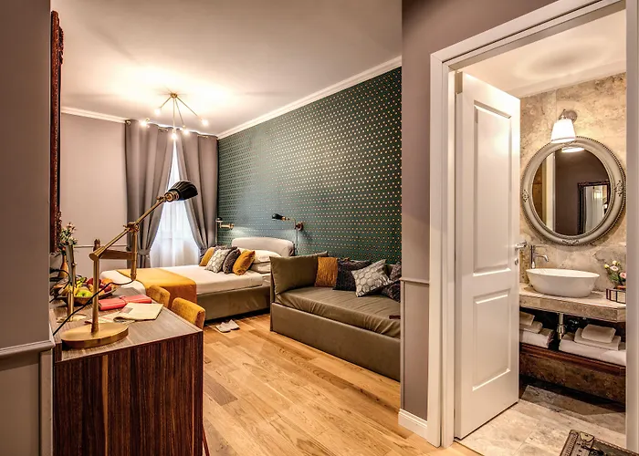 Tree Charme Parliament Boutique 로마