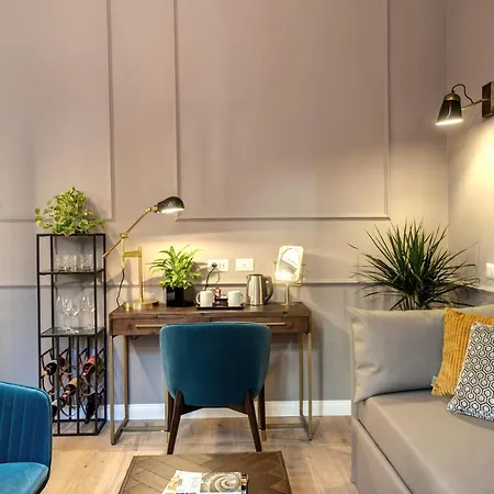 Tree Charme Parliament Boutique 3* Rome